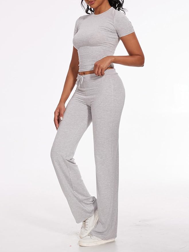 Ensemble 2 pièces confortable pour femme : haut court à manches courtes et pantalon droit