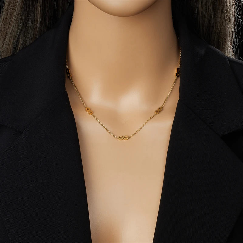 Parure de bijoux avec nœud doré – Accessoires élégants et délicats pour femmes