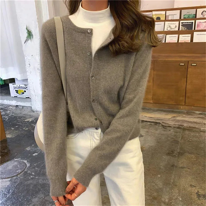 Cardigan Giana Cute – Tricot doux et élégant pour toutes les occasions 