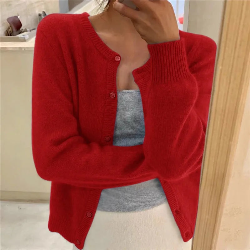 Cardigan Giana Cute – Tricot doux et élégant pour toutes les occasions 