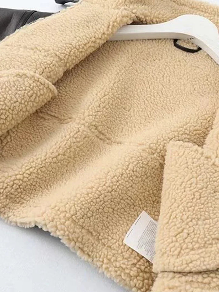 Veste en peluche Ella – Un vêtement d'extérieur doux et confortable pour un confort quotidien