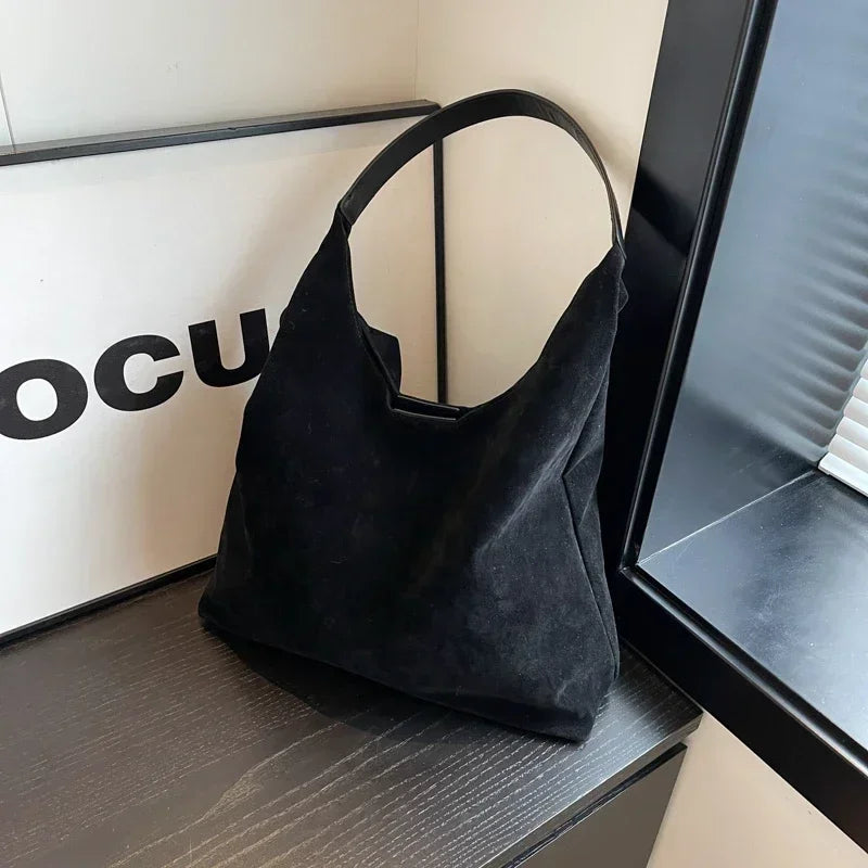 Sac fourre-tout en daim Nora – Sac à main doux et élégant au quotidien