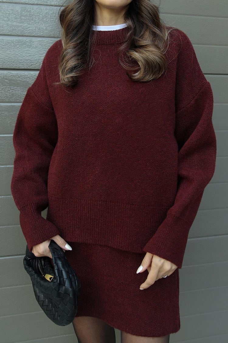Ensemble tricot Amy – Tenue chic et confortable avec haut et jupe assortis pour femme