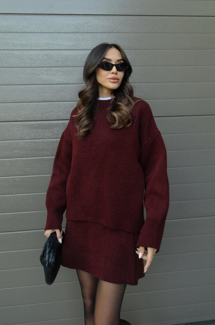 Ensemble tricot Amy – Tenue chic et confortable avec haut et jupe assortis pour femme