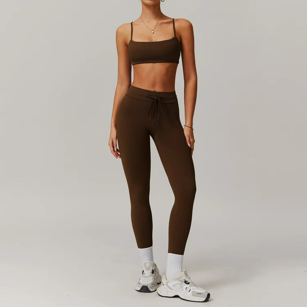 Ensemble FlexEase Zeraya – Crop Top et Leggings Élégants