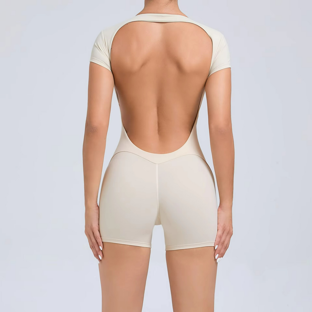 Liora Jumpsuit Pilates à Manches Courtes et Shorts Ajustés
