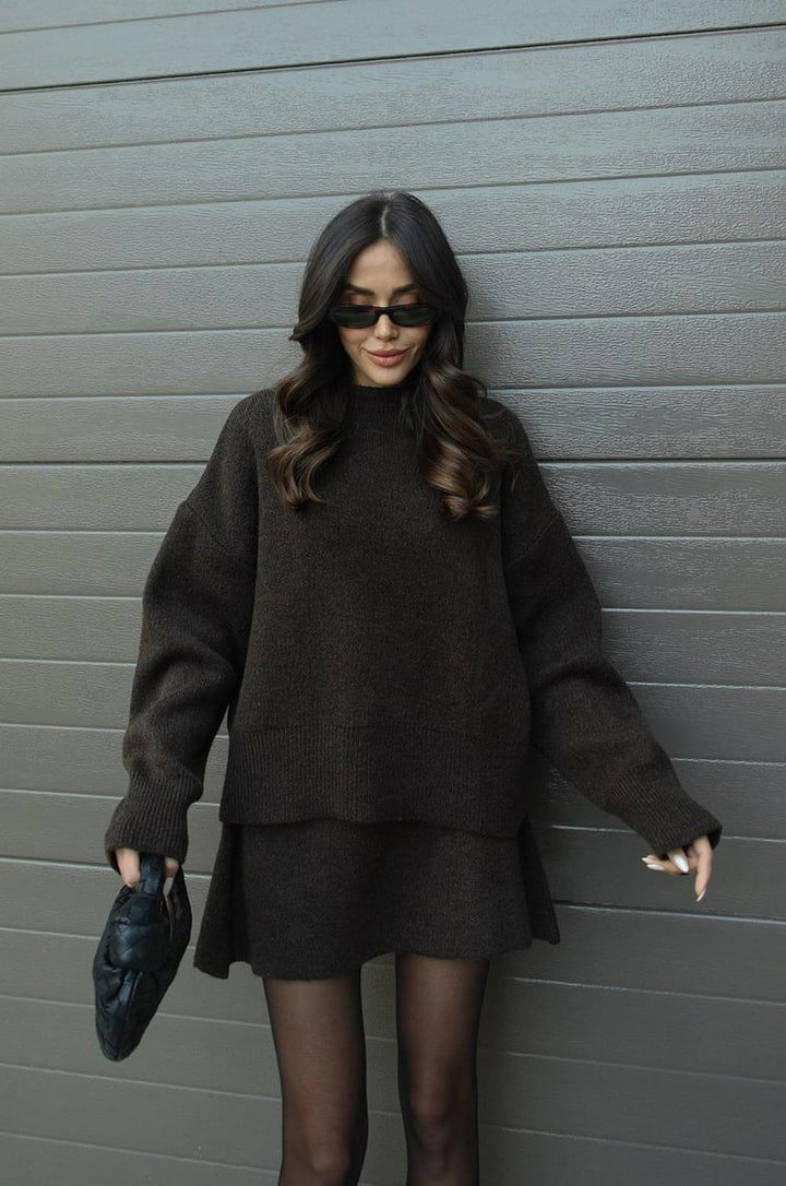 Ensemble tricot Amy – Tenue chic et confortable avec haut et jupe assortis pour femme