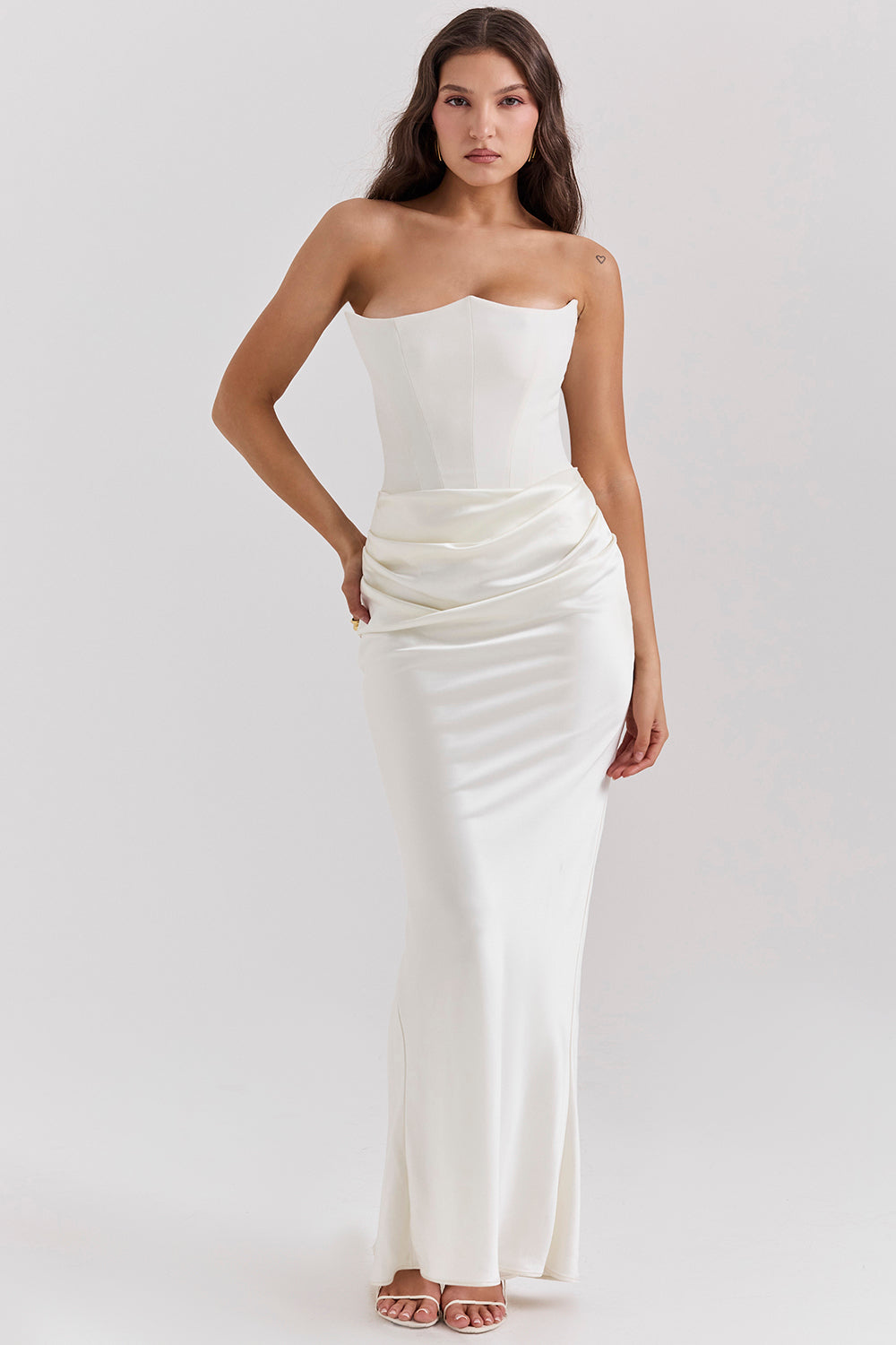 Clara Strapless Dress – Elegant and Flattering Tube Dress for Women