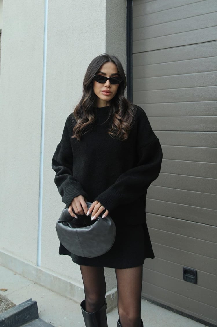 Ensemble tricot Amy – Tenue chic et confortable avec haut et jupe assortis pour femme